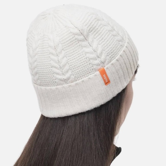 Nobis - No Cold Shoulder Beanie - Picture 3 of 14